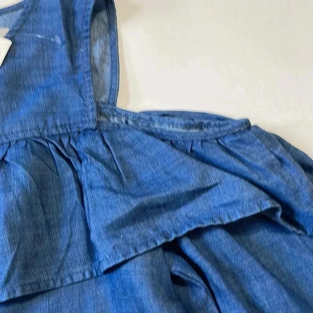 Loft cut out shoulder denim top medium NWT - Picture 2 of 5